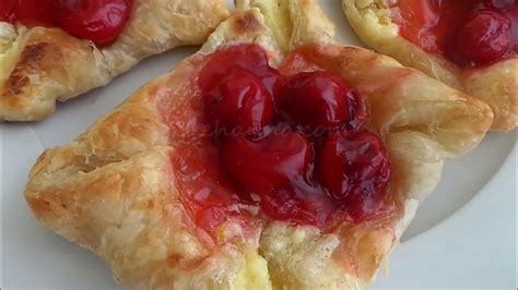 panera bread cherry cheese danish